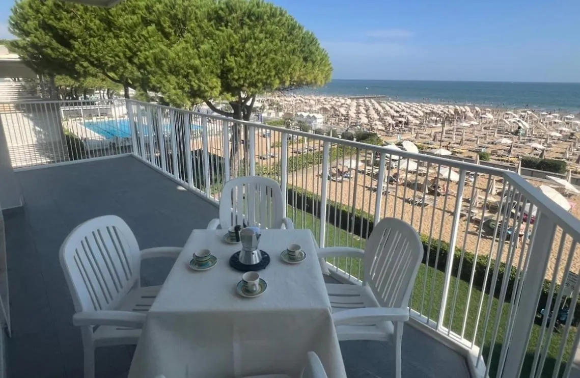 Appartamento Frontemare Lido di Jesolo Apartment